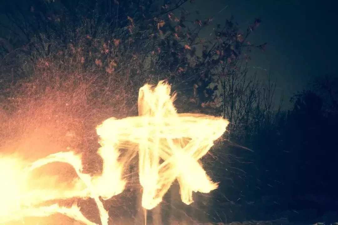 我不愿让你一个人钢琴谱 五月天 愿以岁月为首且以深情白许头7