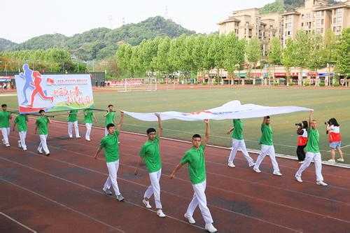运动员进行曲简谱   中国人民解放军军乐团    家喻户晓的军乐艺术里程碑7