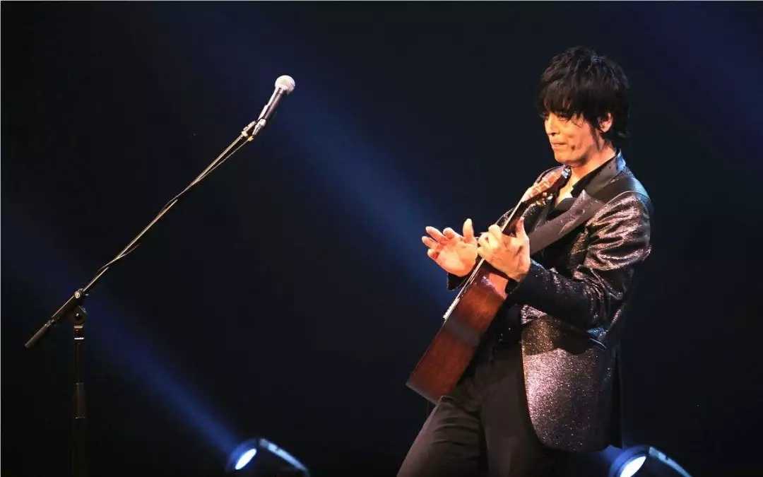 风之诗吉他谱 押尾桑 一把琴演奏出一个乐队的效果5