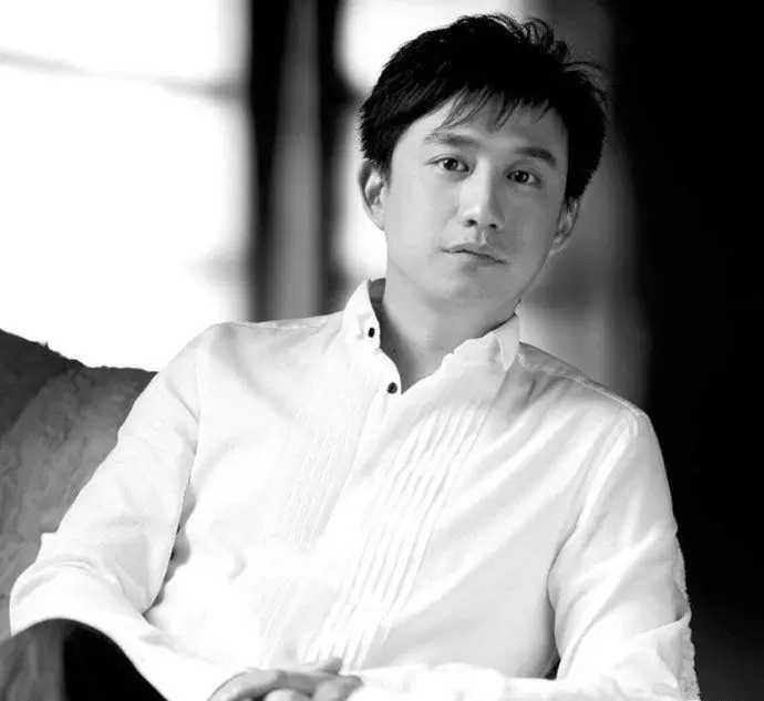 我想我是海吉他谱 黄磊 心中的梦，该向谁倾诉3